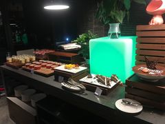 -BLU 全日制餐厅(上海安曼纳卓悦酒店)