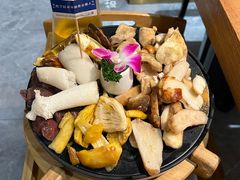 -一朵菌·野生菌探索家火锅(南亚店)