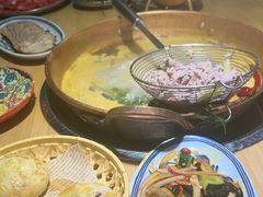 -洱火云南酸菜牛肉火锅(石景山当代商城店)