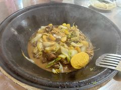 -粘豆包柴火铁锅炖