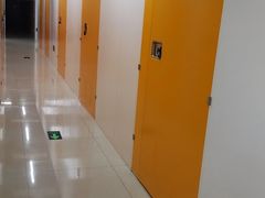 -安东易迷你自助仓储寄存仓库(草桥店)