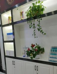 -蕾特恩专业祛痘·皮肤管理