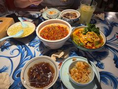 -川流不息·地道川菜·小龙虾(新松江路店)