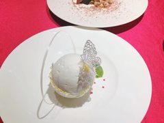 白雪薄脆佐草莓青柠雪芭-王品牛排(郑州大卫城店)