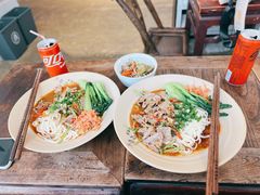 -方铲铲·成都板凳面(滨江银泰店)