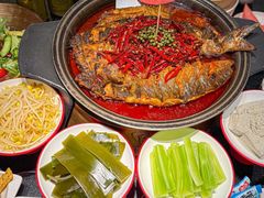-辣尚瘾·烤鱼·新川菜(牡丹园直营店)