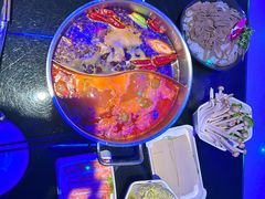 -唯爱KTV聚会餐厅(仙林东城汇店)