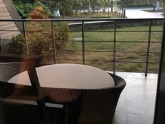 -上海滴水湖皇冠假日酒店