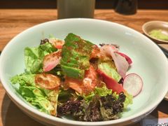 牛油果海鲜色拉-Tuna maki寿司(园区永旺店)