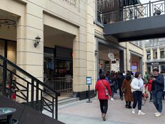 -王府井奥莱临潼小镇(临潼店)