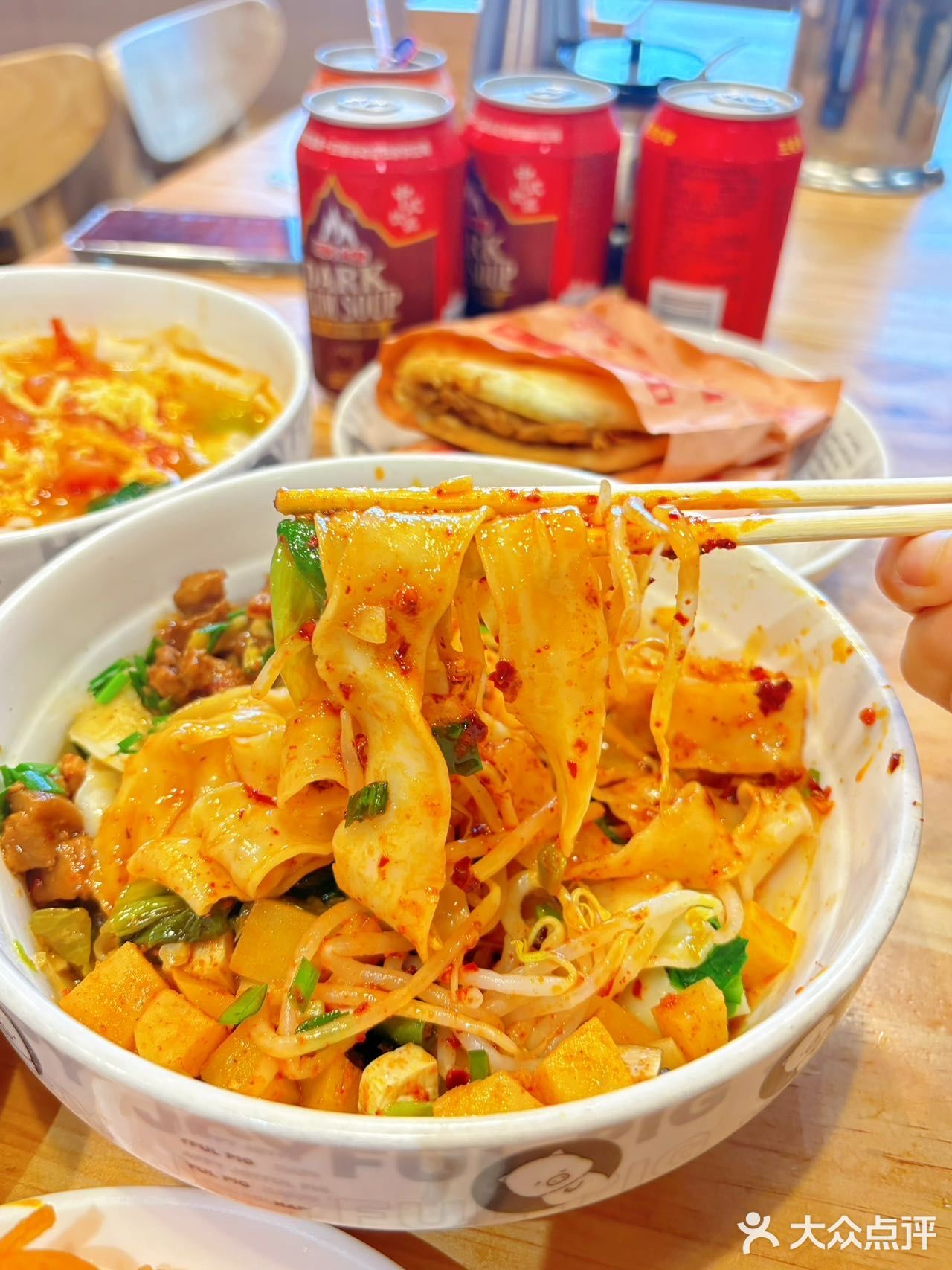 面食天堂，胡一刀带你领略正宗陕西风味小吃！