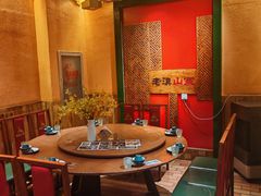 -老滇山寨•云南特色菜•地方菜•民族风情歌舞表演(金碧店)