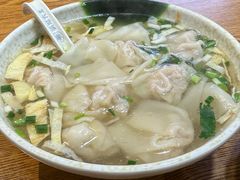 小馄饨-黄阿姨锅贴大王(万航渡路店)