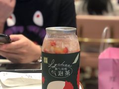 霸气的荔枝气泡水-奈雪的茶(皇庭广场店)