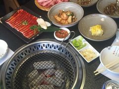 -草家酱蟹炭火烤肉店(珲春南路一店)