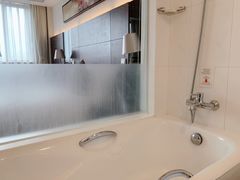 -上海虹桥君丽假日酒店(娄山关路地铁站店)