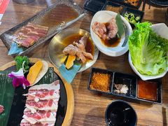 -山居屋炭火烧肉(厚街万达店)