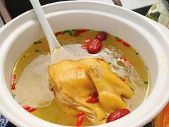 农家草鸡汤-七的湖·晚芳亭·阳澄湖农家菜·大闸蟹(莲花岛店)