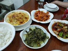 -胡子饮食店