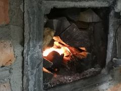 -粘豆包柴火铁锅炖