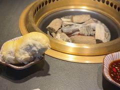 -铭牛烧肉·和牛海鲜自助(高新月牙湖店)