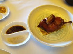 脆皮乳鸽王-富力丽思卡尔顿酒店·丽轩中餐厅