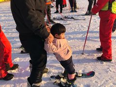 -采薇庄园四季滑雪场