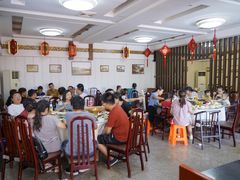 大堂-鑫悦楼煎蟹·16年海鲜大排档