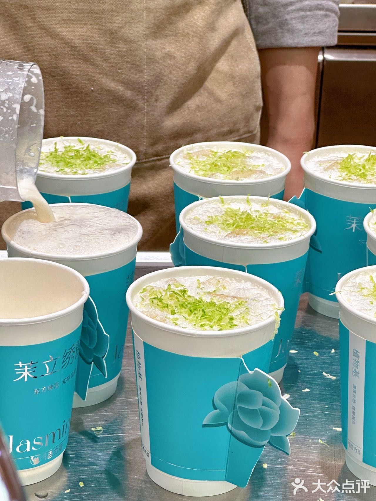 百分茶新品茉立绣窗97喝到春天的第一杯国风奶茶