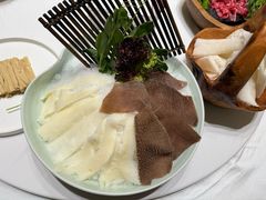 -红鼎豆捞·非遗鲍皇汤火锅(宝丰路店)