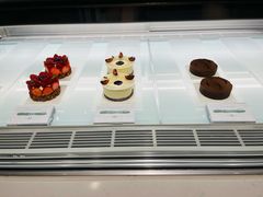 -潮一不贰·法式甜品·生日蛋糕·西式简餐(外滩店)