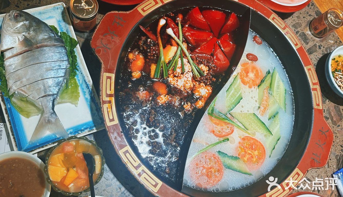 完美周末，火锅永远对，老板大气，甜品全免费！