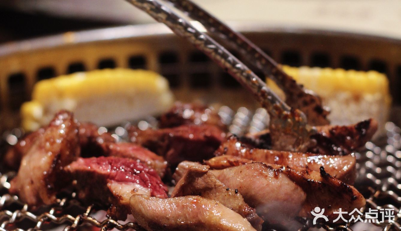 航海王主题烧肉屋|回深第一件事来吃烧肉啦！|情人节约会餐厅