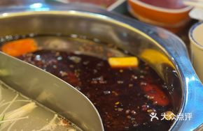 Yulin Double-Flavor Hot Pot