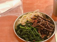 泡菜拼盘-蒜香焼肉PURUSHIN(马场路店)