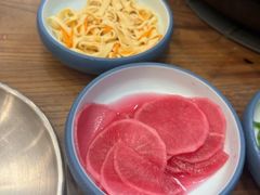 -明洞阿姨·韩式酱蟹烤肉·创意料理(方庄店)