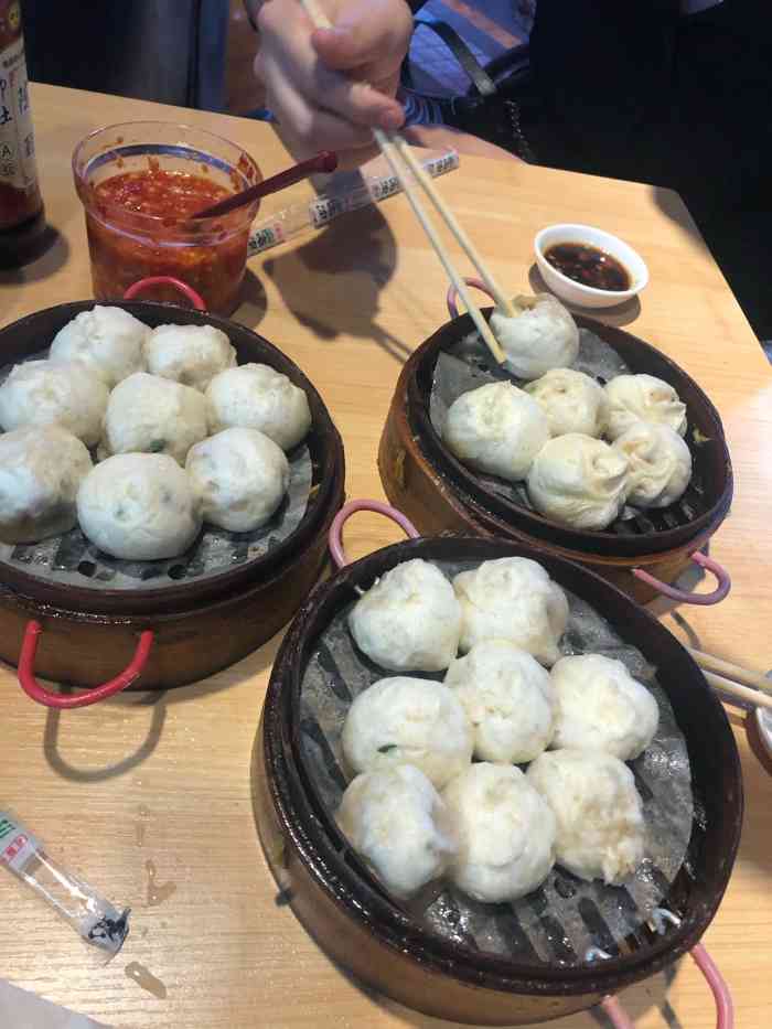 杭州小笼包(新洲祠堂村)-"想吃小笼包,搜了这家跑去试一下.选的薄皮.