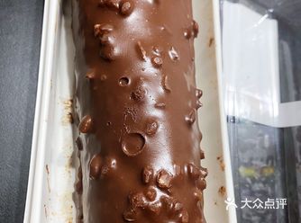 幸福蛋糕房的风太大了，首页10条里有两条以上都是他家