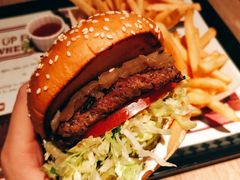-The Habit Burger Grill 哈比特汉堡(复兴soho店)