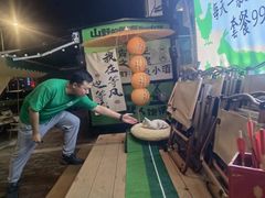 -山野的朋友露营炭火烤肉