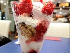 草莓芭菲-不二家(数寄屋橋店)