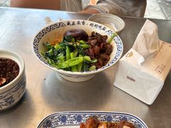 -梅溪·小伙子干挑面(安吉总店)