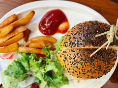 招牌牛肉汉堡-UPPER KITCHEN(延安路店)