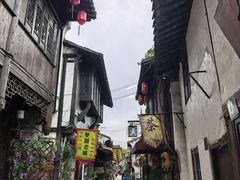 -小草屋轰趴馆别墅派对新场团建家庭聚会