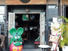 -席娜卡琳火车铁道夜市