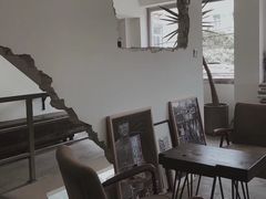 -巴浪鱼咖啡馆 Local Fish