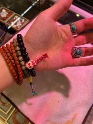 -灵彩珠宝(朗香街店)