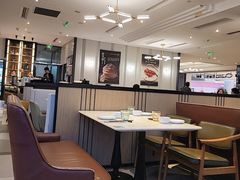 -港丽餐厅(高德置地店)