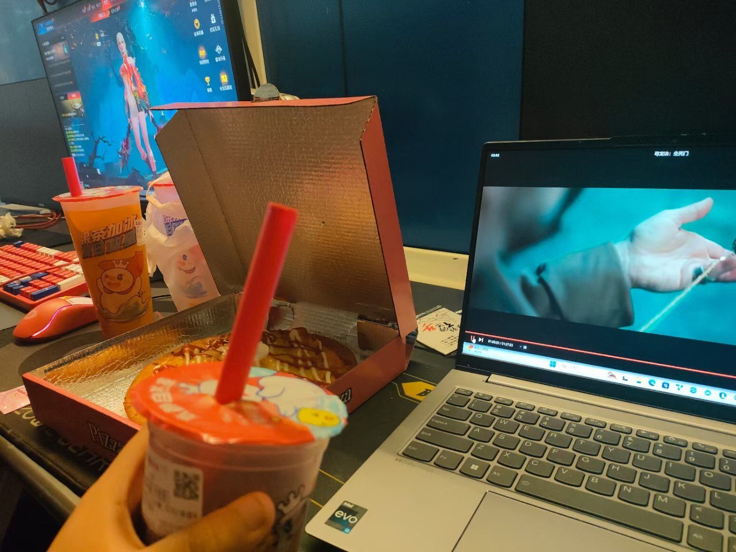 工作日常,双电脑更给力