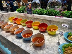 自助调料区-火锅岛潮牌自助餐厅(天津天佑城店)